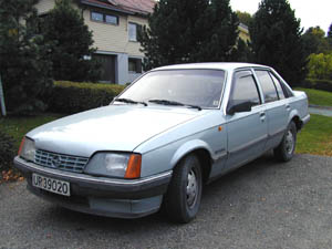 Min bil nr 12: 84 Opel Rekord Berlina