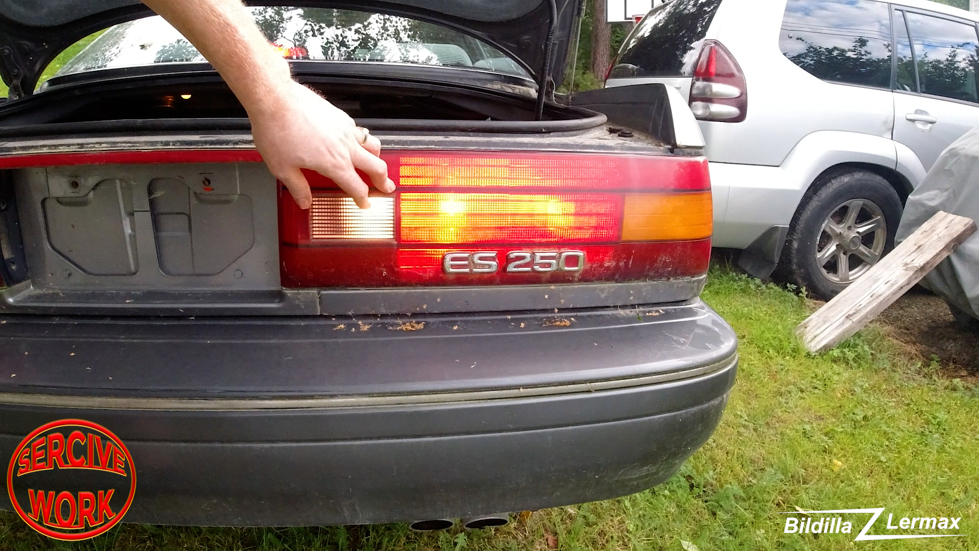 1991 Lexus ES 250 – baklys fiks